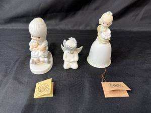lot 237 image: Set of Precious Moments Figurines and Bell with Tags