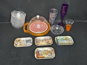 lot 328 image: VTG Assorted Decorative Trays and Glassware Collection