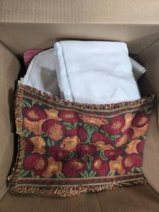 lot 366 image: Collection of Assorted Table Linens and Placemats