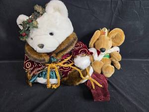 lot 376 image: 1994 Santabear 10th Year Second Edition and 1997 Santamouse Plush Set with Box