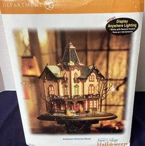 lot 44 image: Dept. 56 Halloween Victorian House