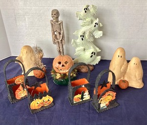 lot 89 image: Mixed Group of Autumn Decor #2