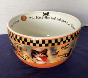 lot 103 image: Bethany Lowe Candy Bowl Retro Halloween Memories