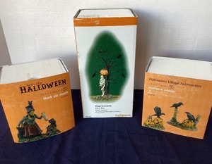 lot 120 image: Dept. 56 Halloween TrioKilling Time Halloween Ravens and Black Cat Snack
