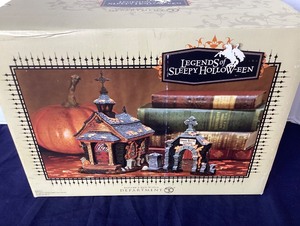 lot 173 image: Dept. 56 Legends of Sleepy Hollow Sleepy Hollow Church