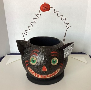 lot 196 image: Dept. 56 Paper Mache Black Cat Candy Pail