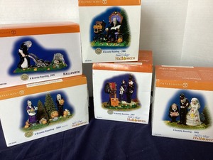 lot 220 image: Dept. 56 Halloween Group of 5 Annual Gravely Hauntings