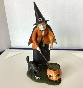 lot 223 image: Bethany Lowe Halloween The Old Witch