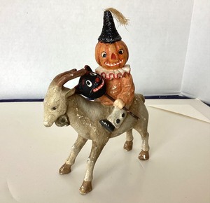 lot 226 image: Bethany Lowe Halloween Party Goater