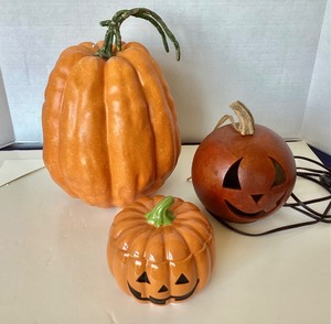 lot 242 image: Group of 3 Halloween Pumpkins