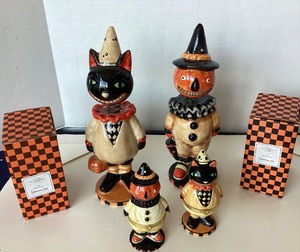 lot 244 image: Allyson Nagel Halloween Bobbleheads and Ceramic Halloween Dresser Boxes