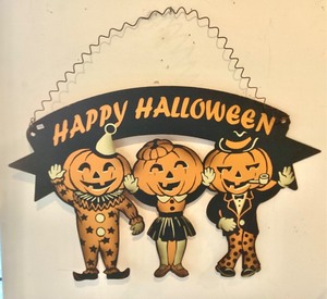 lot 246 image: Tin Litho Happy Halloween Sign