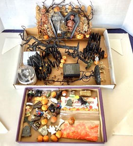 lot 281 image: Large Group of Assorted Halloween Accessories  Decor