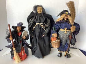 lot 291 image: Group of 3 Fabric Art Witches