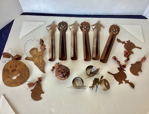 lot 292 image: Group of Cut Tin Halloween Decor