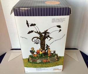 lot 151 image: Dept. 56 Halloween Costume Parade