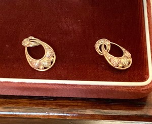 lot 71 image: Mixed Color 10K Gold Earrings