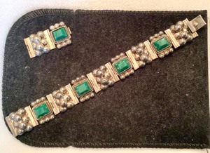 lot 78 image: Taxco Sterling and Green Onyx Bracelet
