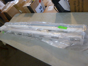 lot 3 image: 2 Shades