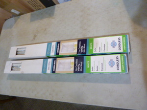 lot 4 image: 2 Lumino Cordless Vinyl Blinds