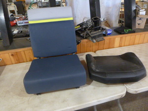 lot 7 image: 2 Boat Seats