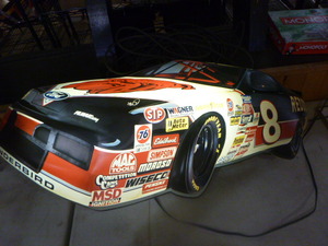 lot 14 image: Lighted NASCAR #8 Red Dog Thunderbird Sign