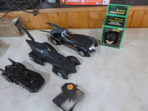 lot 15 image: Batman Cars and Radio