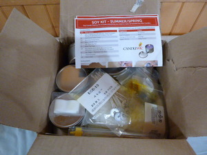 lot 60 image: Candlewic Candle Making Kit