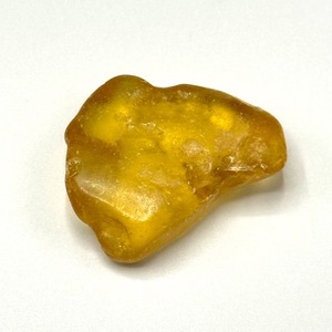 lot 13 image: 24.63 Carat Raw Amber Gemstone Loose