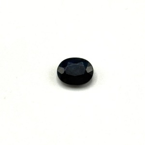 lot 27 image: 2.5 Carat Sapphire Gemstone Loose