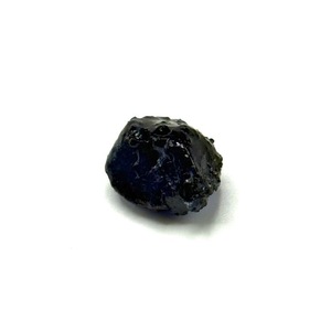lot 61 image: 16.20 Carat Raw African Sapphire Gemstone Loose