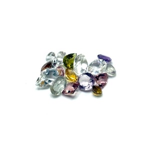 lot 83 image: 5.7 Carat Assorted Gemstones Loose