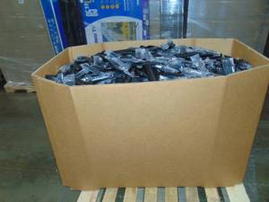 lot 25 image: 620 Pounds Mixed OEM Original TV Remotes 33x24X 52