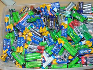 lot 33 image: 16 Pounds AAA Batteries Over 500 Pair Of Batteries
