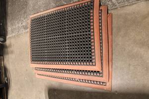 lot 97 image: Set of 3 Heavy-Duty Rubber Industrial Floor Mats