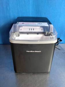 lot 22 image: Hamilton Beach Countertop Ice Maker with Easy-Carry Handle