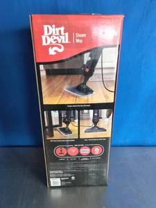 lot 38 image: Dirt Devil Quick Clean Steam Mop