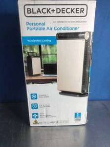 lot 66 image: BLACKDECKER 1000 BTU 3-in-1 Portable Air Conditioner, Fan, & Dehumidifier
