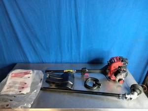 lot 77 image: Troy-Bilt 25cc 2-Cycle Gas String Trimmer