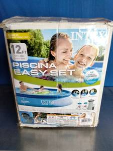lot 92 image: Intex Easy Set 12 x 30 Round Inflatable Pool Set