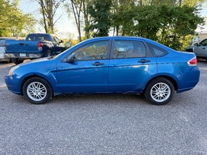 2010 FORD FOCUS SE (NO RESERVE)
