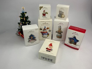 lot 12 image: 7 Hallmark Keepsake Christmas Ornaments