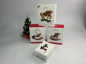 lot 16 image: 4 Hallmark Keepsake Christmas Ornaments