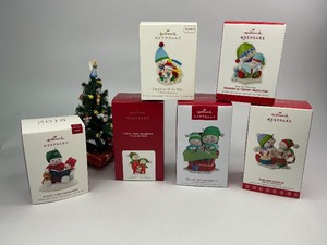lot 36 image: 6 Hallmark Keepsake Christmas Ornaments