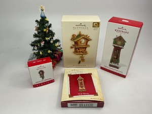 lot 38 image: 4 Hallmark Keepsake Christmas Ornaments