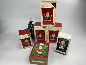 lot 63 image: 6 Hallmark Keepsake Christmas Ornaments
