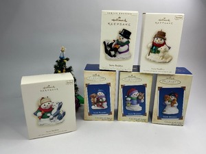 lot 78 image: 6 Hallmark Keepsake Christmas Ornaments