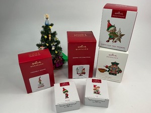 lot 82 image: 6 Hallmark Keepsake Christmas Ornaments
