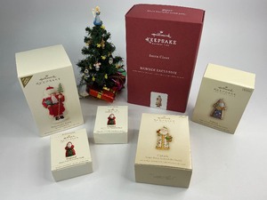 lot 90 image: 6 Hallmark Keepsake Christmas Ornaments