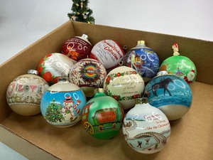 lot 123 image: 12 1980s Hallmark Keepsake Christmas Tree Ornaments